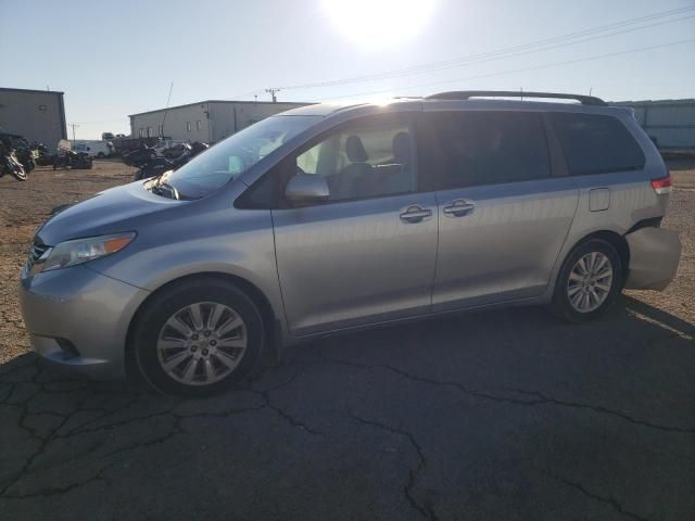 2014 Toyota Sienna LE