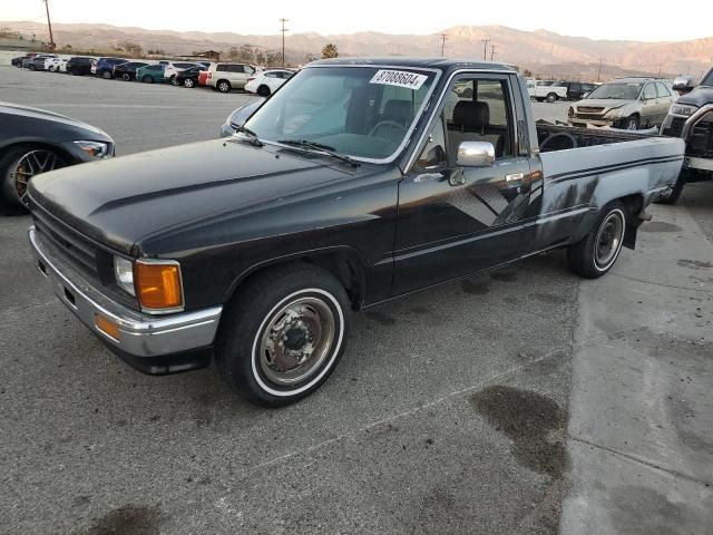 1988 Toyota Pickup 1/2 TON RN55 DLX