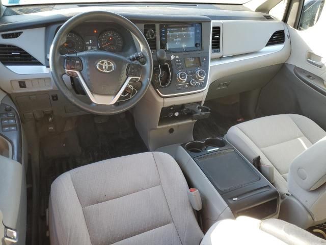 2015 Toyota Sienna LE