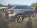 2017 Toyota Highlander SE