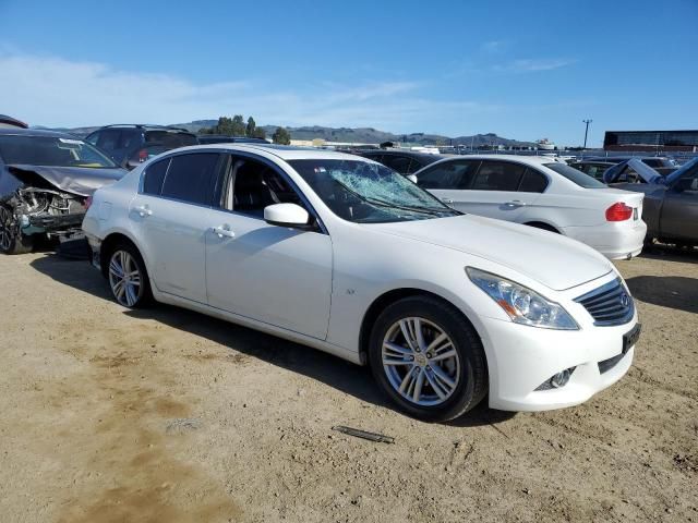 2015 Infiniti Q40