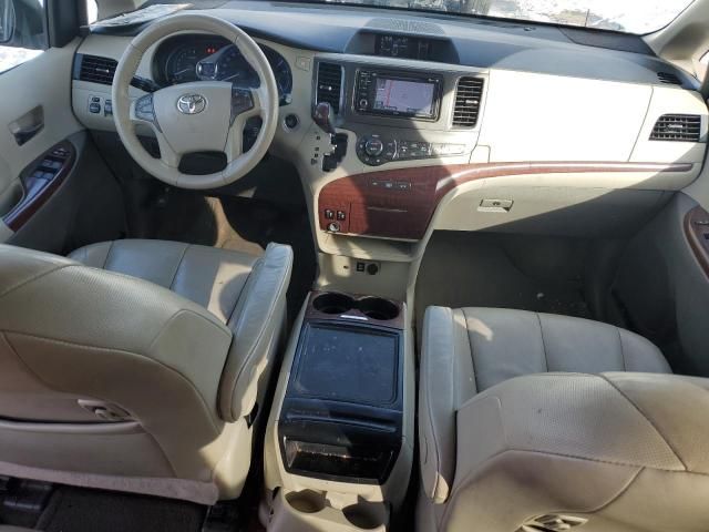 2013 Toyota Sienna XLE