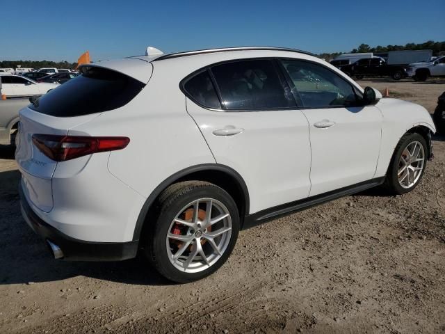 2018 Alfa Romeo Stelvio Sport