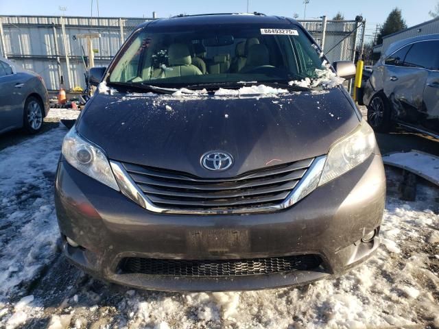 2012 Toyota Sienna XLE