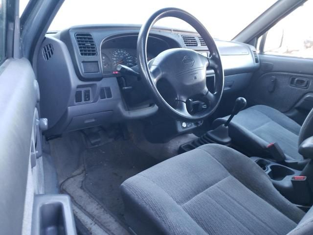 2000 Nissan Frontier King Cab XE