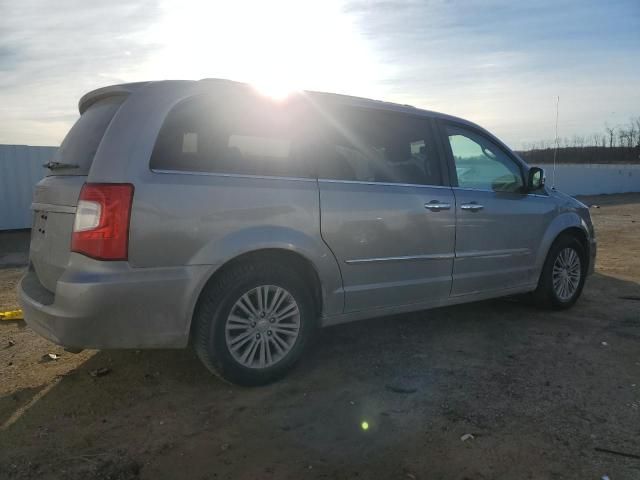 2014 Chrysler Town & Country Touring L