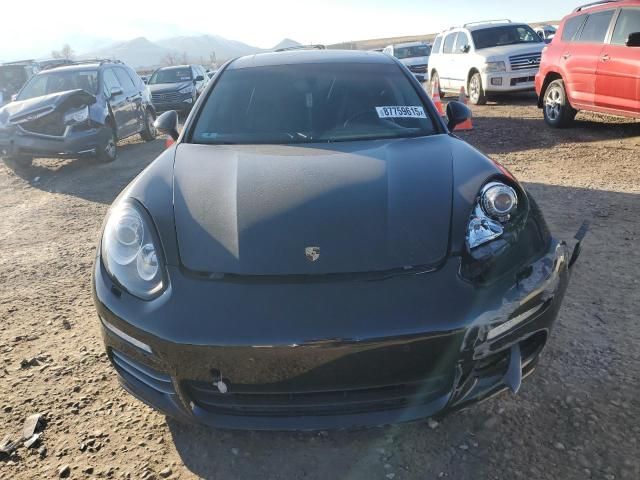 2015 Porsche Panamera 2