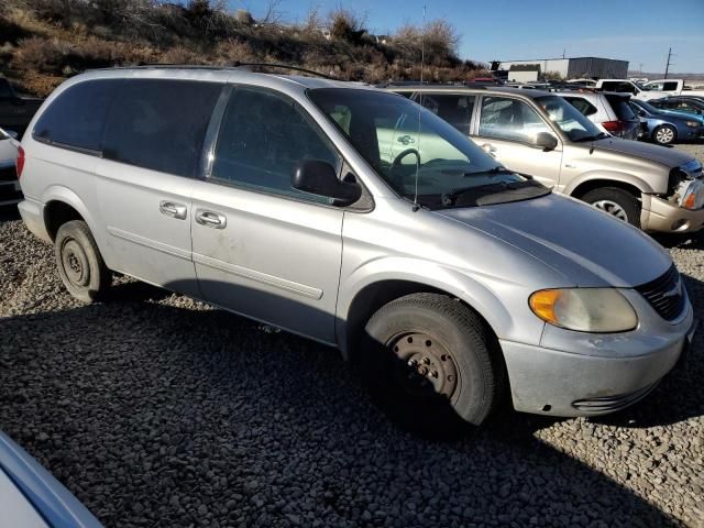 2004 Chrysler Town & Country LX