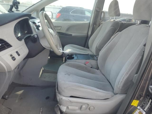 2013 Toyota Sienna LE