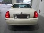 2006 Lincoln Town Car Signature Limited