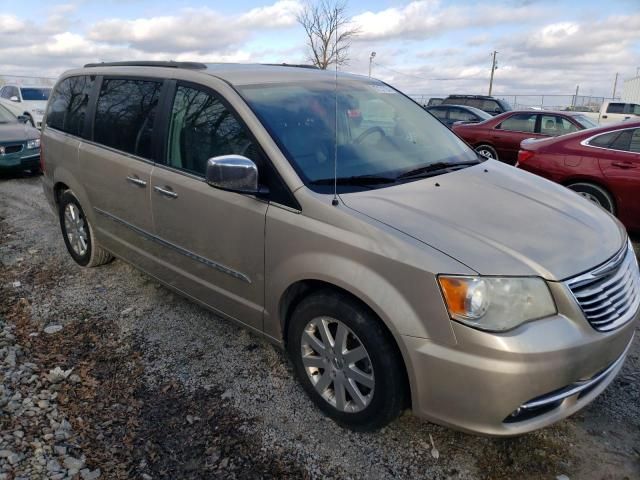 2012 Chrysler Town & Country Touring L