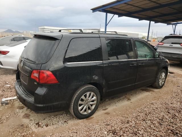 2013 Volkswagen Routan SE