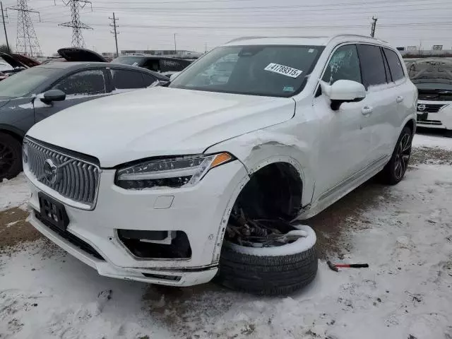 2023 Volvo XC90 Plus