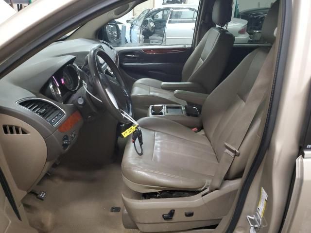 2012 Chrysler Town & Country Touring L