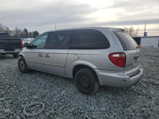 2006 Chrysler Town & Country LX