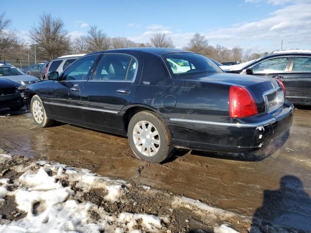 2011 Lincoln Town Car Signature Limited