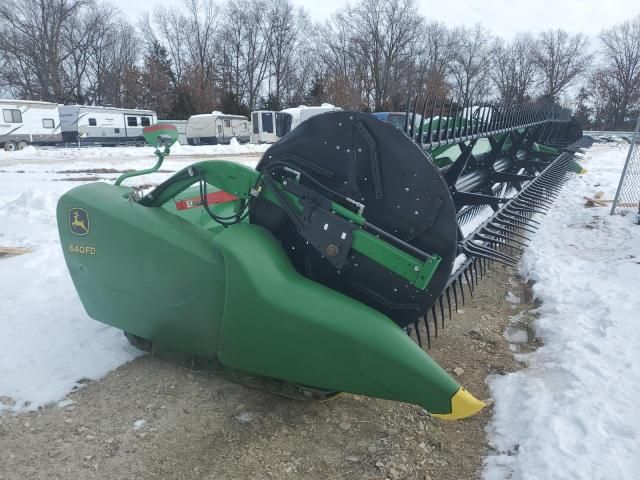 2018 John Deere 640FD