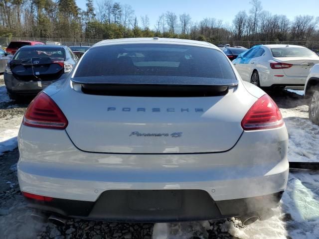 2016 Porsche Panamera S