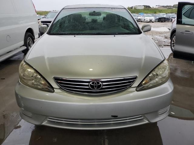 2005 Toyota Camry LE