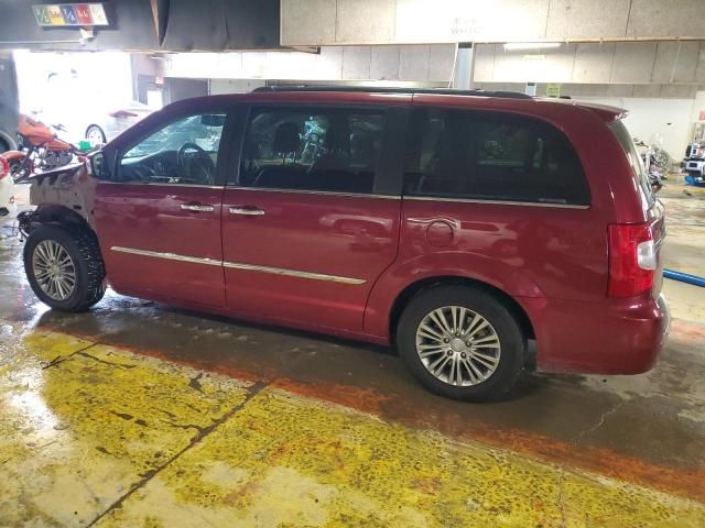 2014 Chrysler Town & Country Touring L