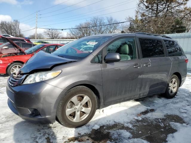 2017 Toyota Sienna LE