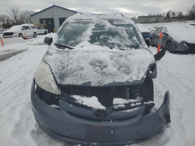 2009 Toyota Sienna CE