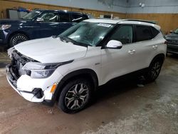 KIA Vehiculos salvage en venta: 2023 KIA Seltos EX