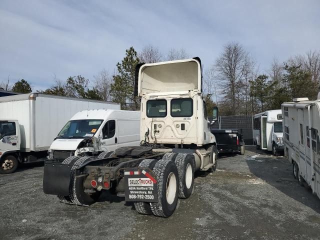 2015 Freightliner Cascadia 125