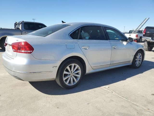 2012 Volkswagen Passat SEL