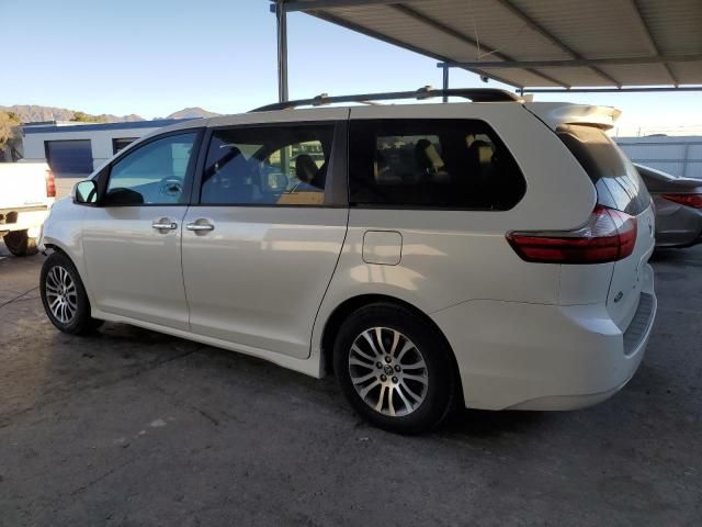 2019 Toyota Sienna XLE