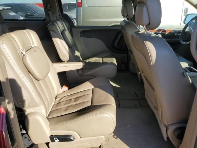 2013 Chrysler Town & Country Touring