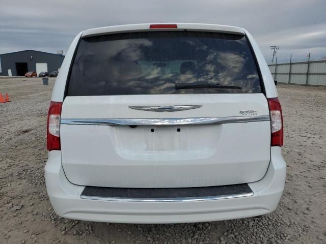 2016 Chrysler Town & Country Touring