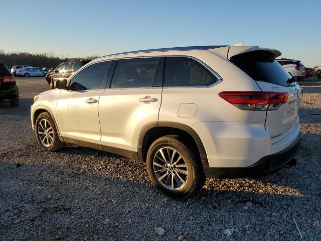 2019 Toyota Highlander SE