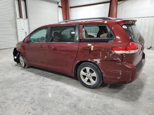 2013 Toyota Sienna LE