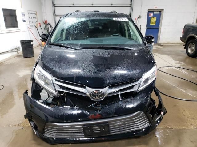 2018 Toyota Sienna XLE