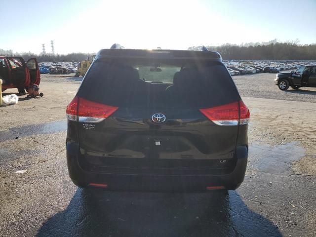 2013 Toyota Sienna LE