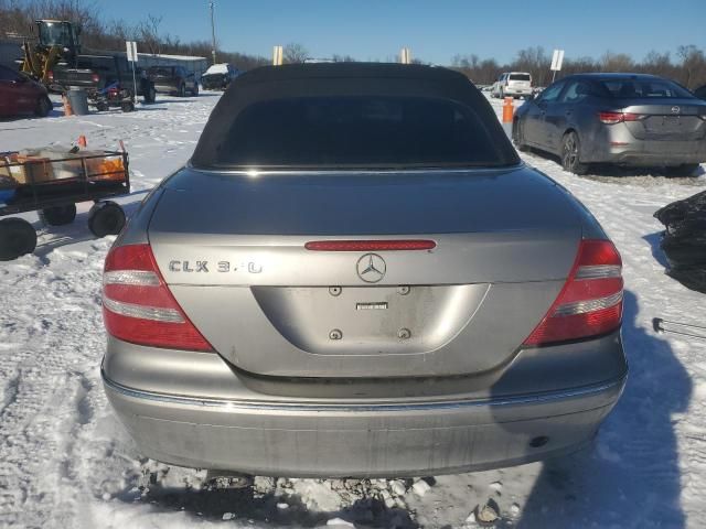 2005 Mercedes-Benz CLK 320