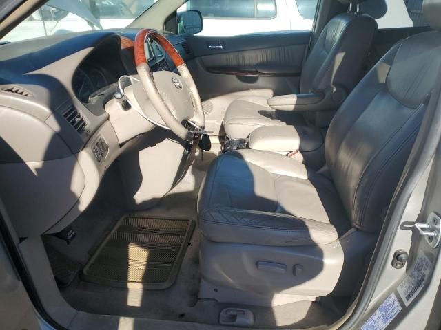 2004 Toyota Sienna XLE