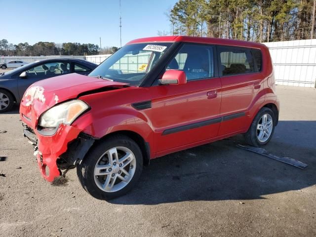 2010 KIA Soul +