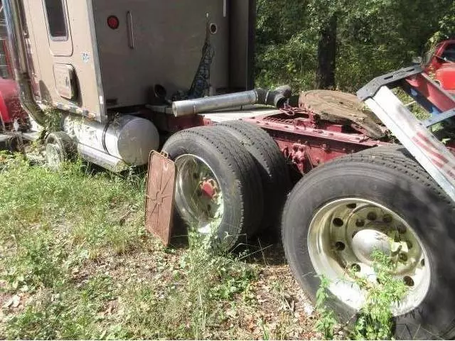 2002 Kenworth Construction W900