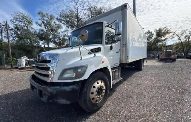 2015 Hino Hino 338