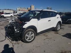 Carros salvage a la venta en subasta: 2024 Nissan Kicks S