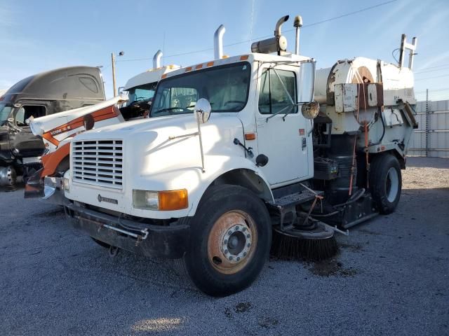 2002 International 4000 4700