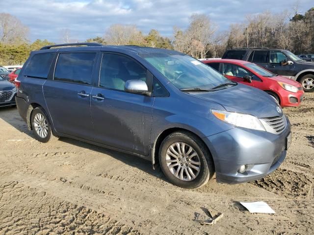 2017 Toyota Sienna XLE