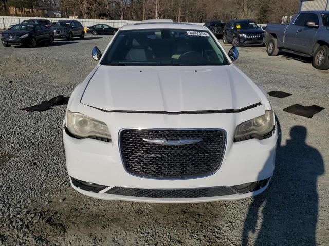 2016 Chrysler 300C