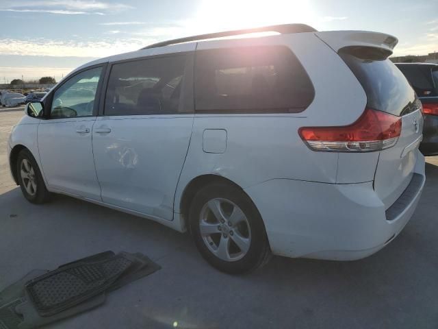 2011 Toyota Sienna LE