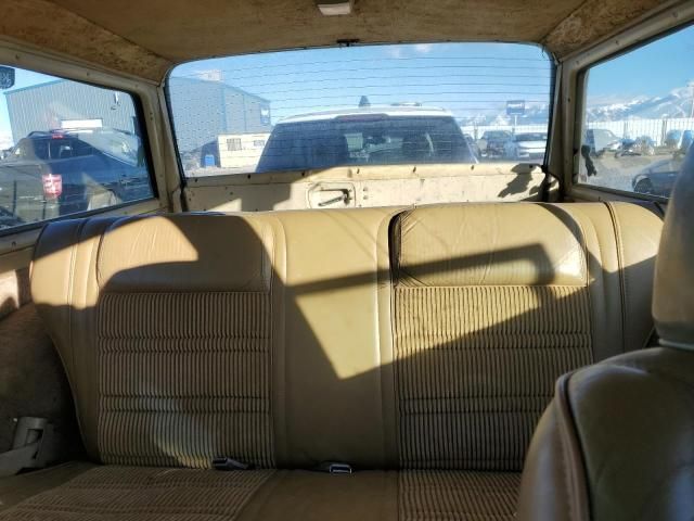 1989 Jeep Grand Wagoneer