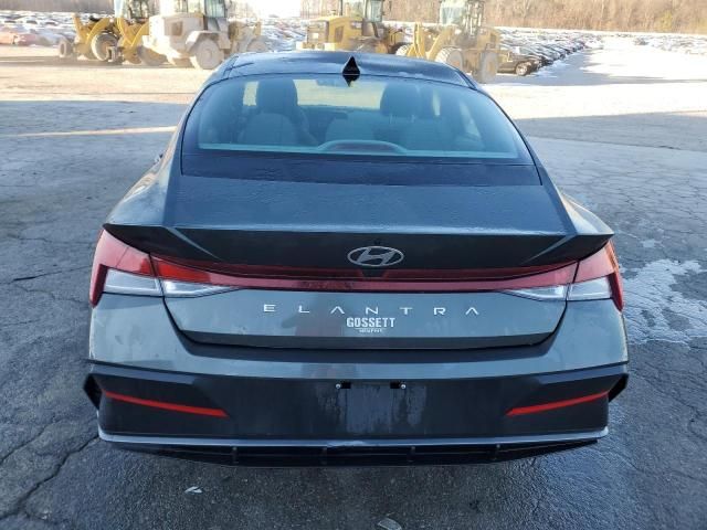 2024 Hyundai Elantra SE