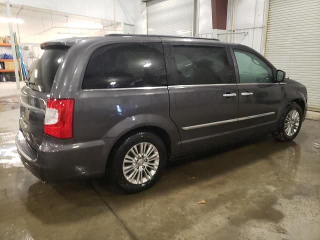 2015 Chrysler Town & Country Touring L