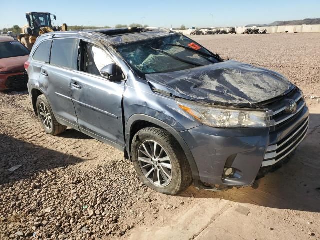 2019 Toyota Highlander SE